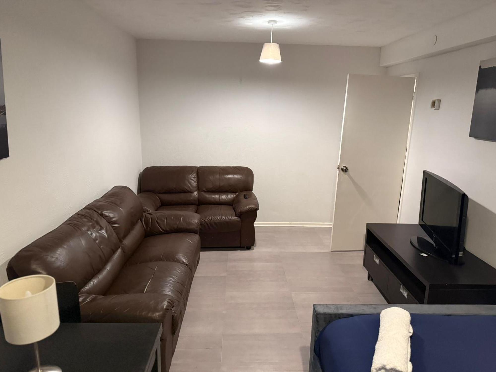 Normanton Apartment *